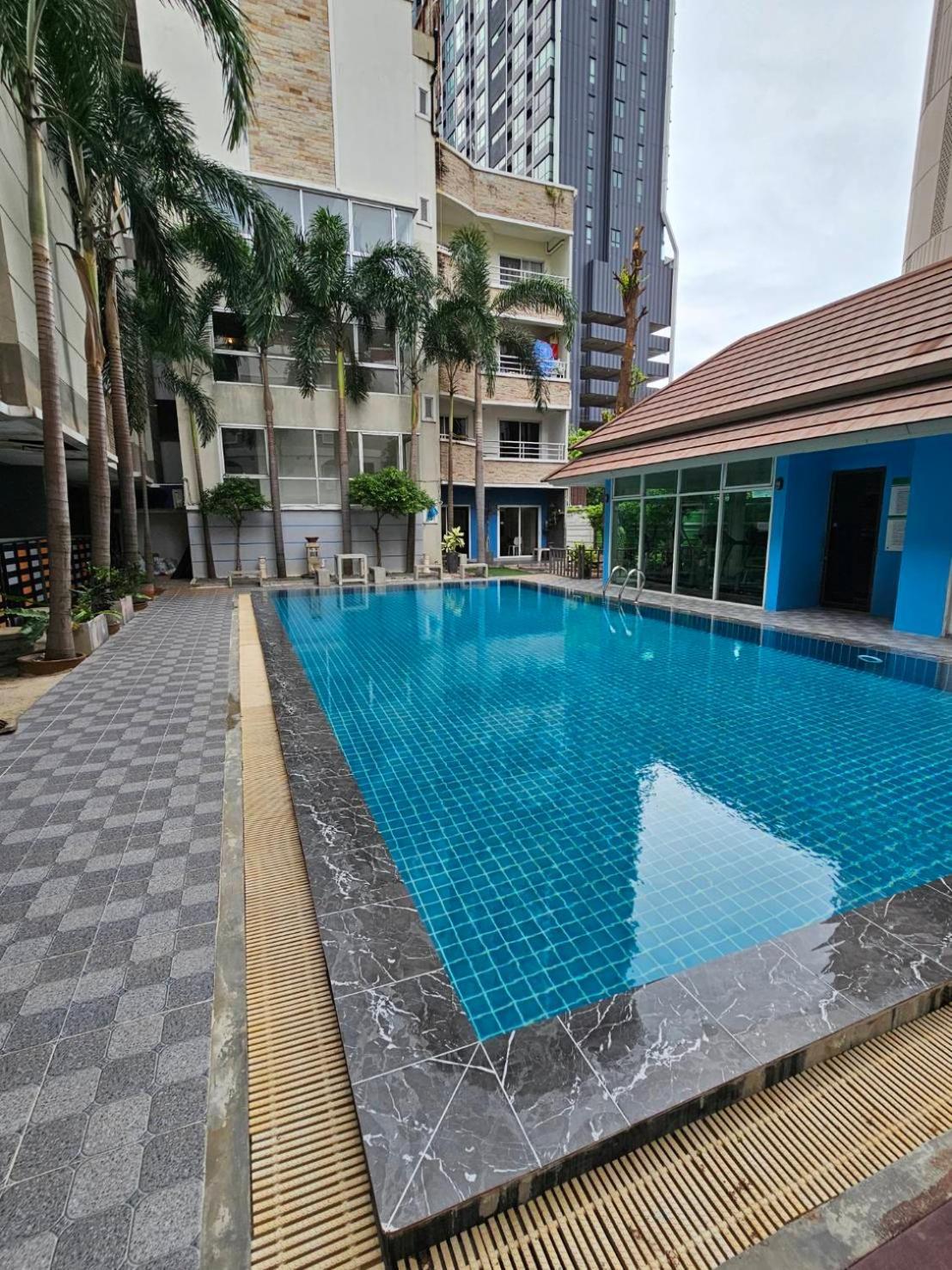 Diya Hotel Bangkok Exterior foto